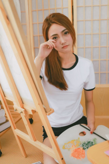 善良漂亮的女老板中字